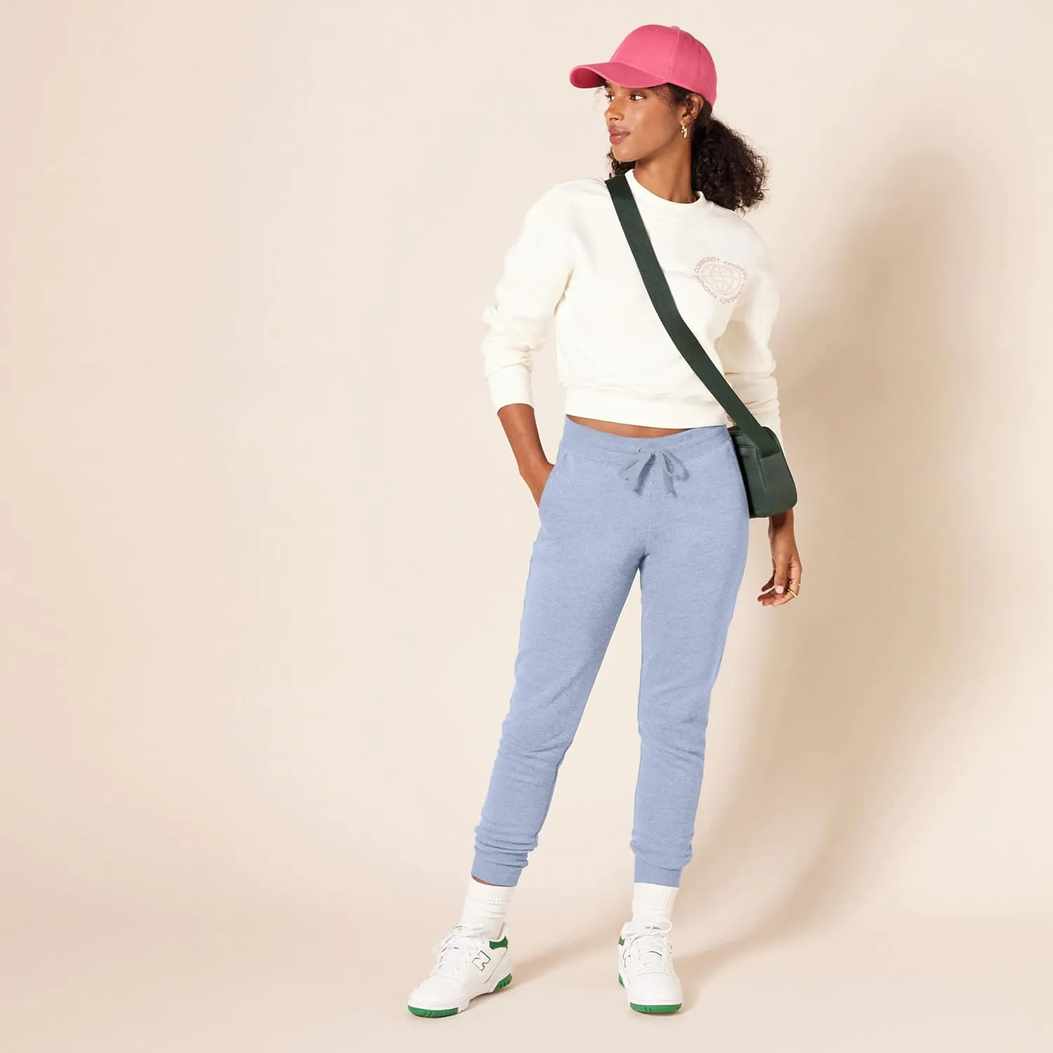 Amazon Essentials Women's Fleece Jogger Sweatpant (Available in Plus Size)
