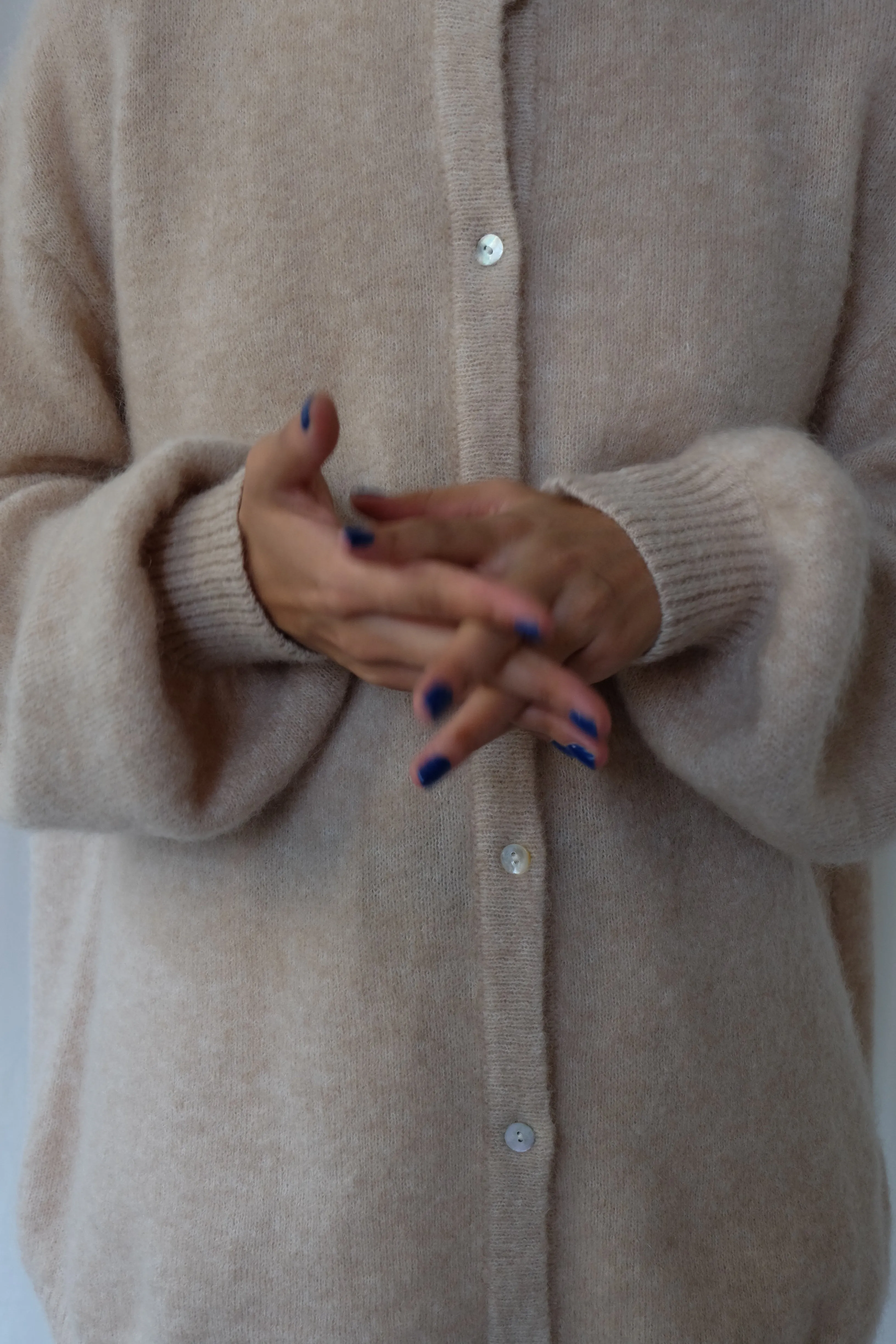 LIGHT BEIGE CARDI