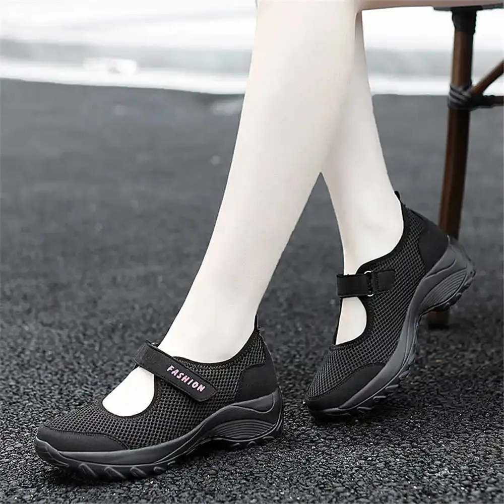 Non-Slip Massive Women's Luxury Basketball Shoes Designer Sneakers Girl Sport Boots