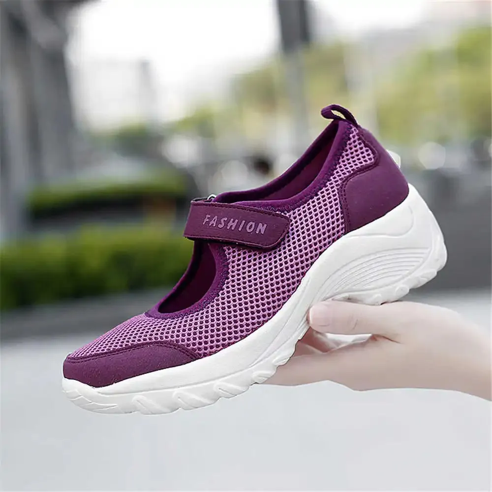 Non-Slip Massive Women's Luxury Basketball Shoes Designer Sneakers Girl Sport Boots
