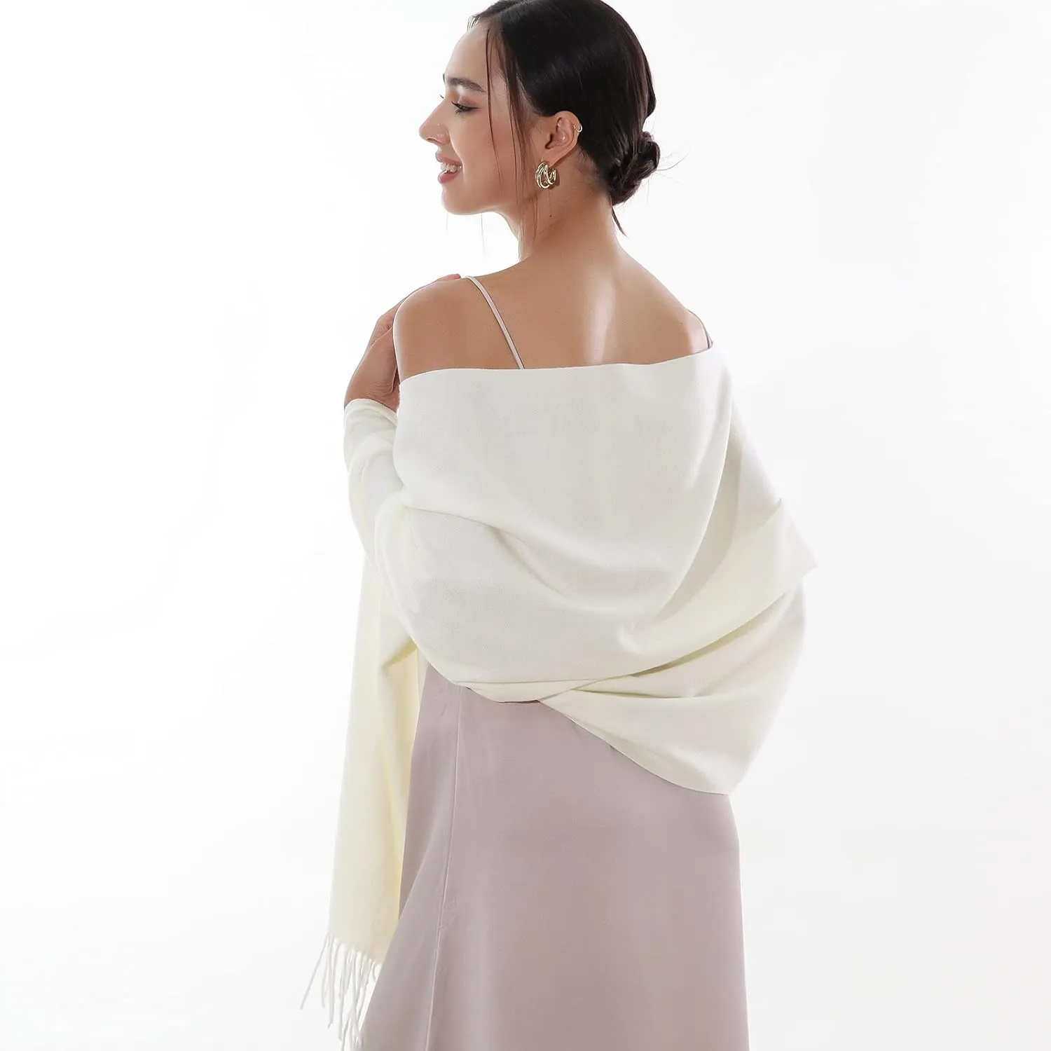 RIIQIICHY Winter Scarfs for Women Pashmina Shawls Wraps for Evening Dresses Large Warm Soft Scarves